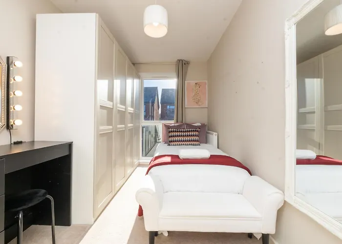 Pure Ashton By Artsy *