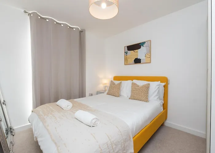 Pure Ashton By Artsy *